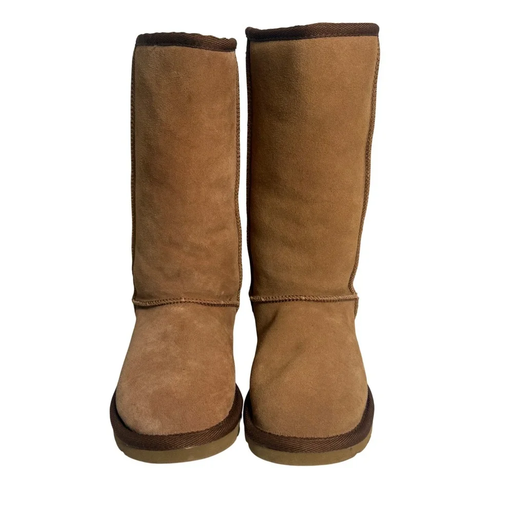 UGG Australia Classic Tall Boots 7 Chestnut Sheepskin Suede Winter Warm Luxury